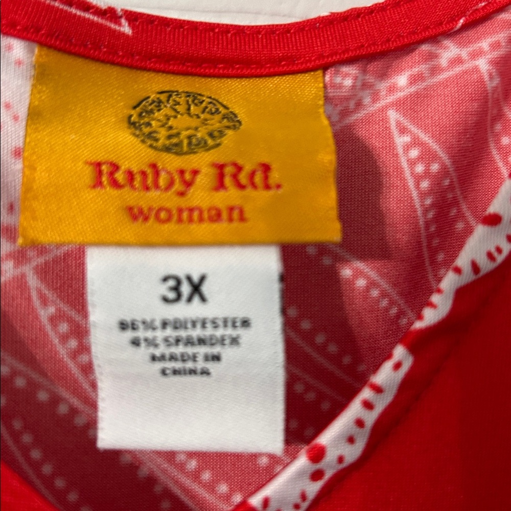 Ruby Rd. Red and White Patterned Top size 3X - Picture 3 of 3
